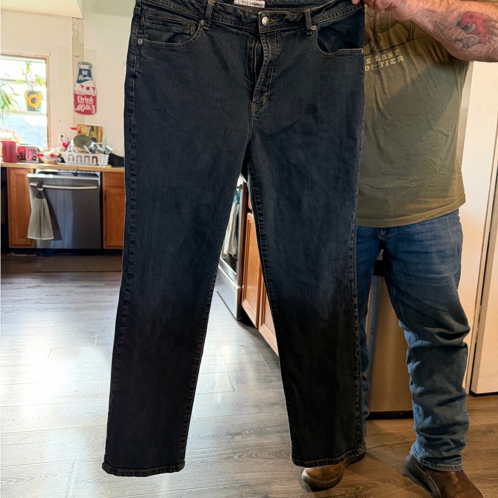 Chico's Platinum Women's blue Straight Leg Jeans Chico‘s size 2 regular.